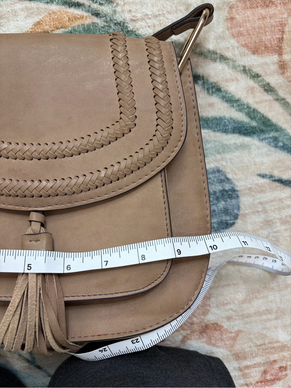 Franco Sarto Cross Body Rex
Saddle Fringe Western Boho Bag
Tan Metal Accents - Picture 10 of 11